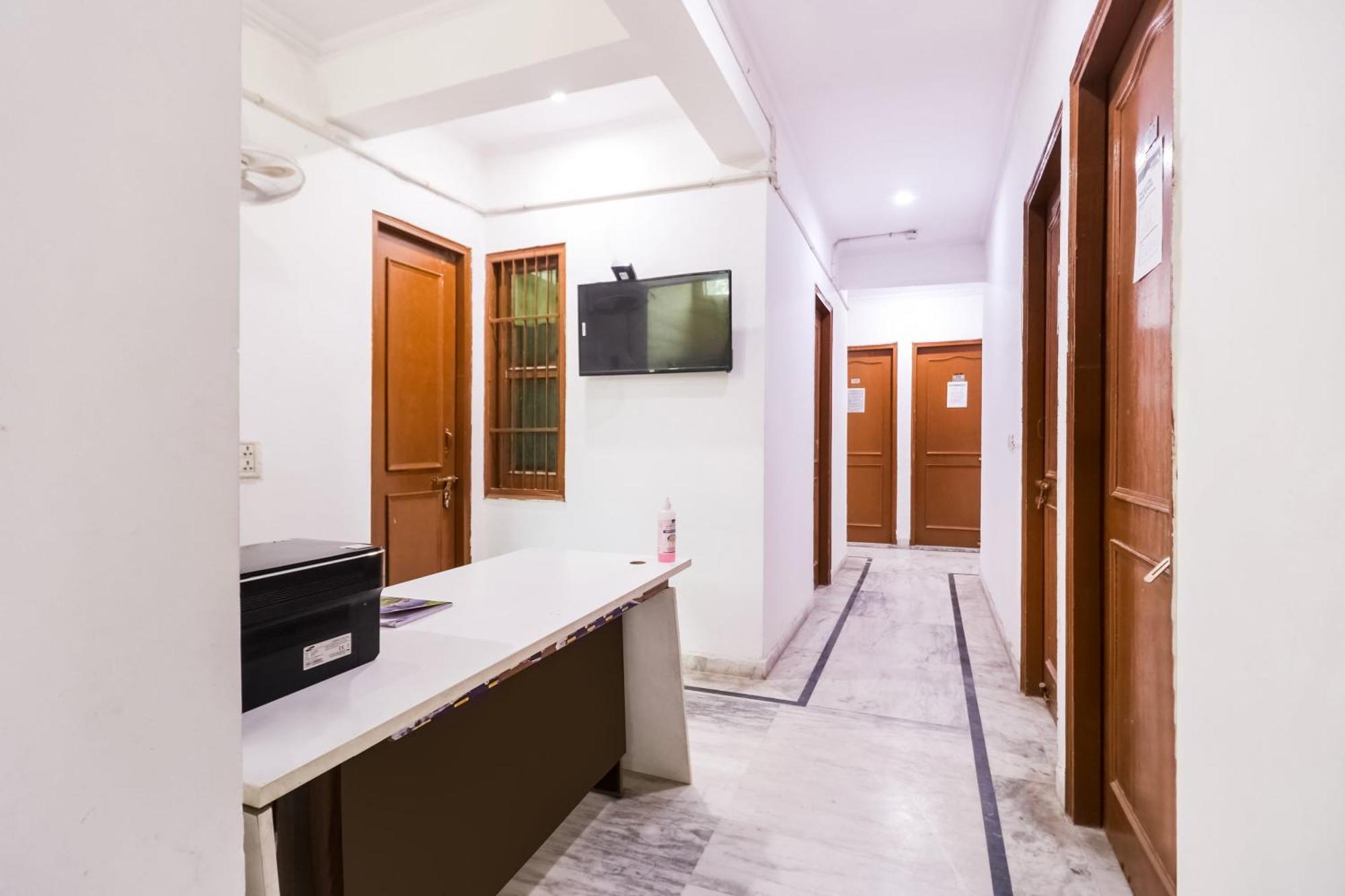 Hotel O Maurya Residency Gurgaon Esterno foto